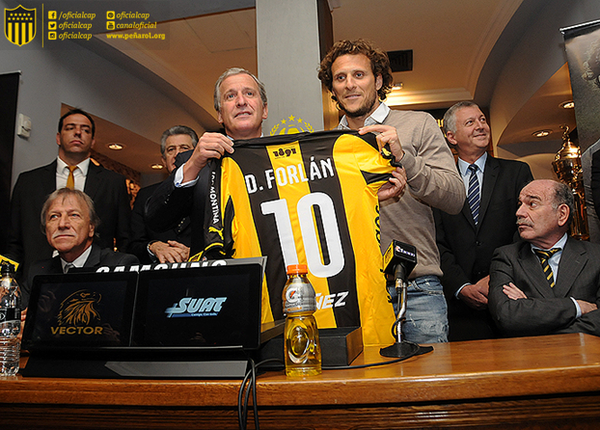 Forlan dà l’addio al Peñarol: nel suo futuro l’India preview
