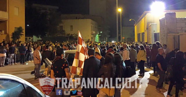 Trapani in festa, delirio per la squadra preview