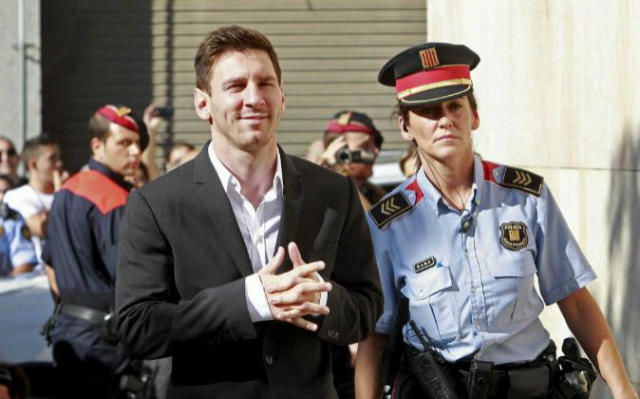 Lionel Messi davanti al giudice di Barcellona preview