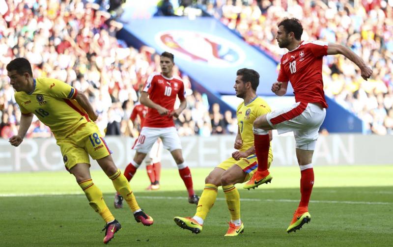 Euro 2016: Romania-Svizzera 1-1, Mehmedi risponde a Stancu preview