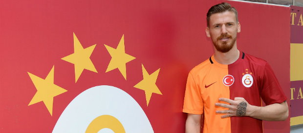 Si finge malato per andare alle Maldive: multa e cessione a gennaio per Serdar Aziz preview