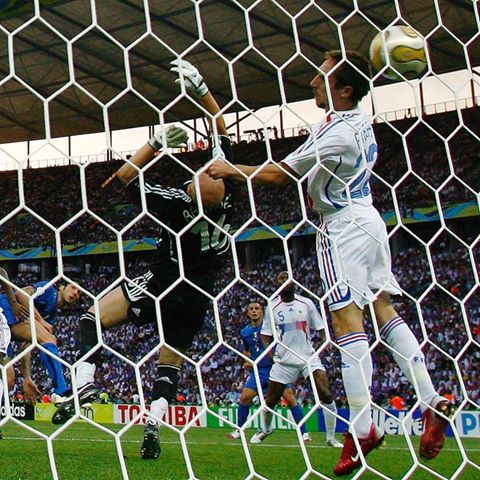 Materazzi e quel brivido nostalgico: “Dieci anni fa, quasi la para!” preview