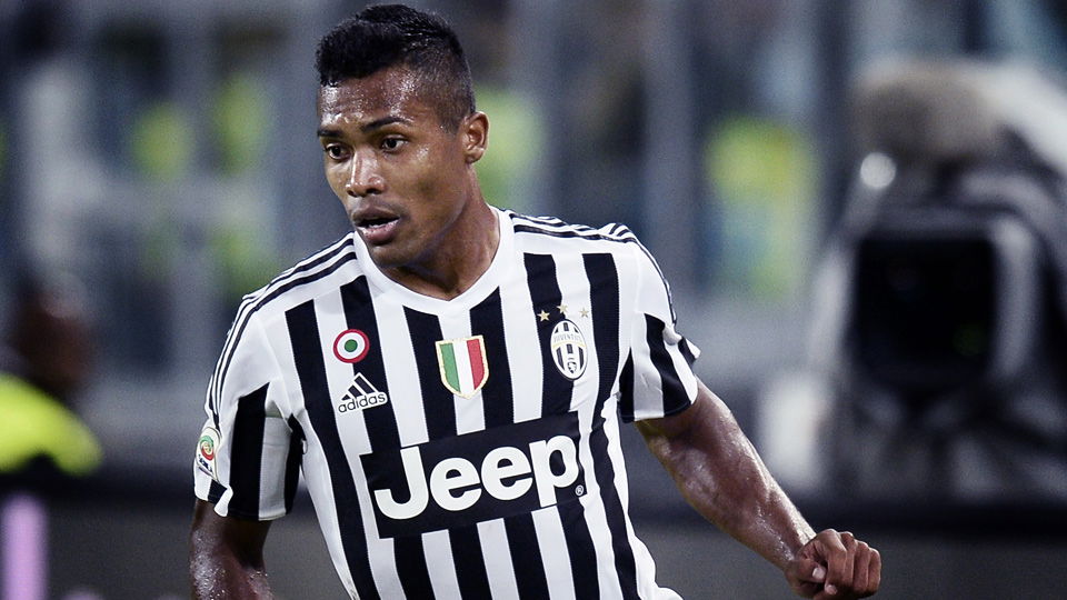 Alex Sandro: “Non possiamo più sbagliare, serve solo la vittoria. Benfica imbattuto? Spero che perda domani” article-post