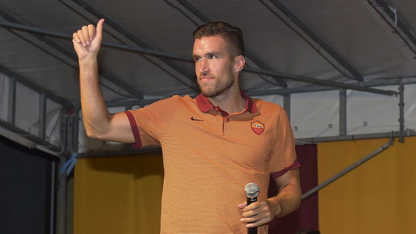 Strootman: “Non andrei mai alla Juve. Sul rinnovo…” preview