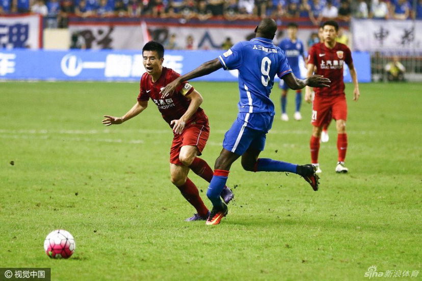 Telefonata tra Demba Ba e Coltescu dopo il caso di Parigi. Tutto chiarito preview