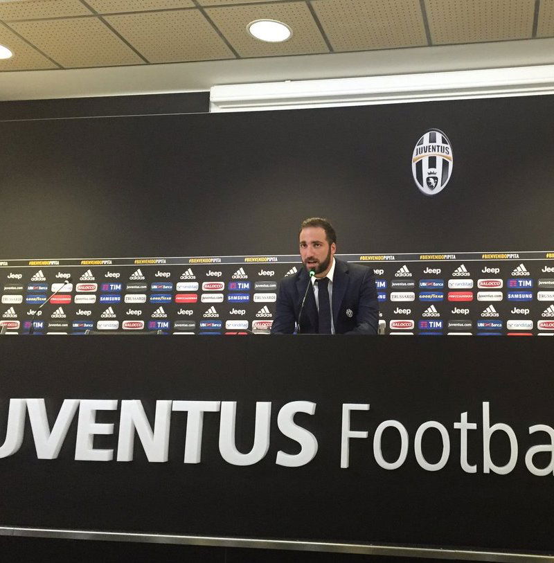 Higuain-bis: “Felice di essere alla Juve. Via da Napoli a causa di De La, su Sarri…” preview