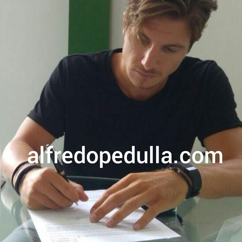 Pellegrini al Pordenone: ecco la foto della firma preview