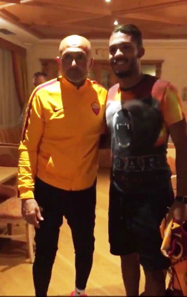 Juan Jesus è arrivato in ritiro, ecco il video della Roma preview