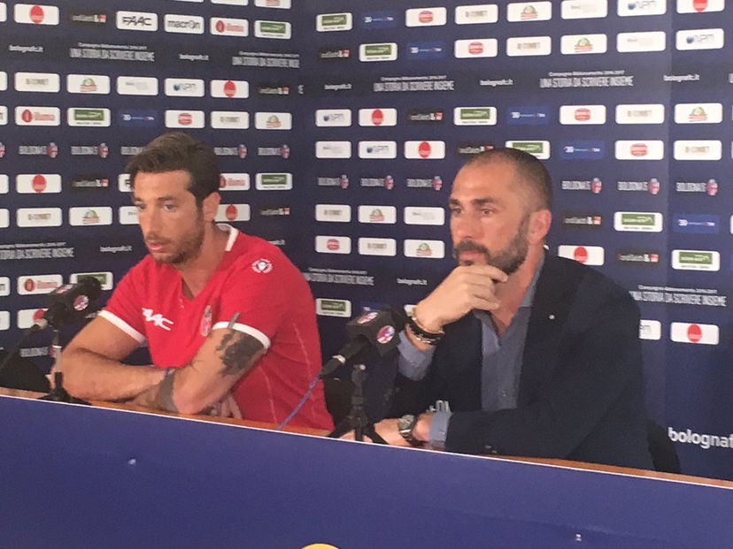 Bologna: annunciato il rinnovo di Mirante fino al 2019 preview