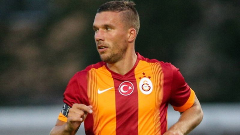 A Bola: lo Sporting Lisbona fa sul serio per Podolski preview