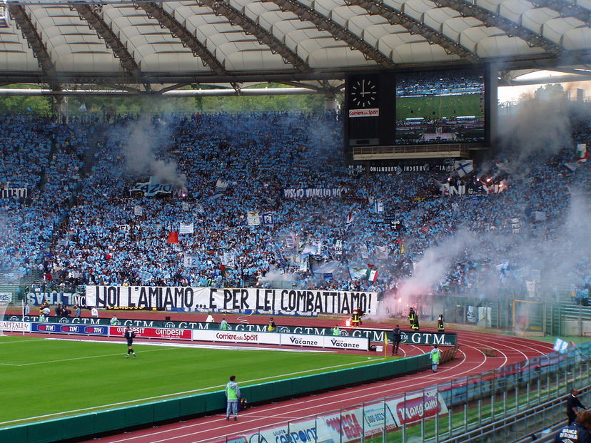Lazio, in corso la manifestazione dei tifosi contro la società preview