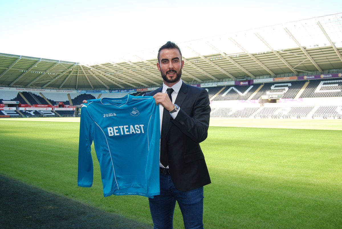 Ufficiale: Swansea, biennale per l’ex Varese Mark Birighitti article-post