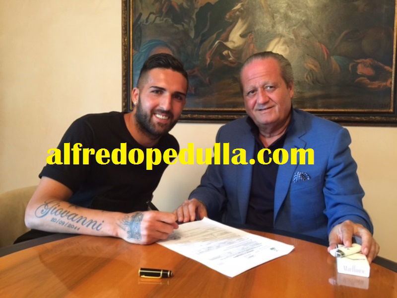 Vicenza: ecco Rizzo, la foto della firma preview