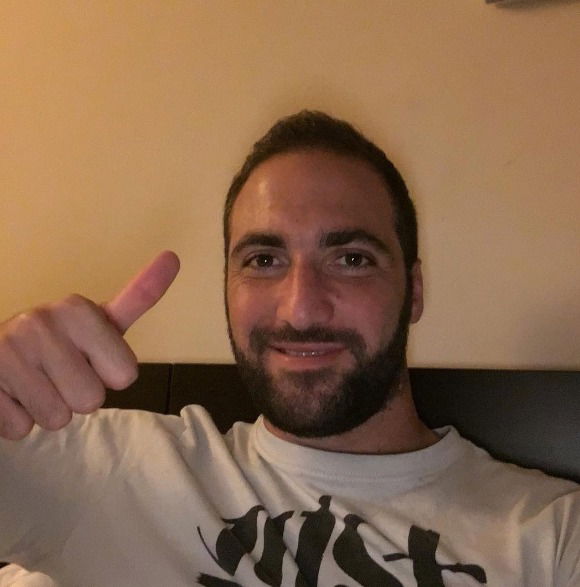 Higuain saluta i tifosi del Napoli: “Vi ringrazio e non vi dimenticherò, anche se lotteremo per lo stesso obiettivo” preview