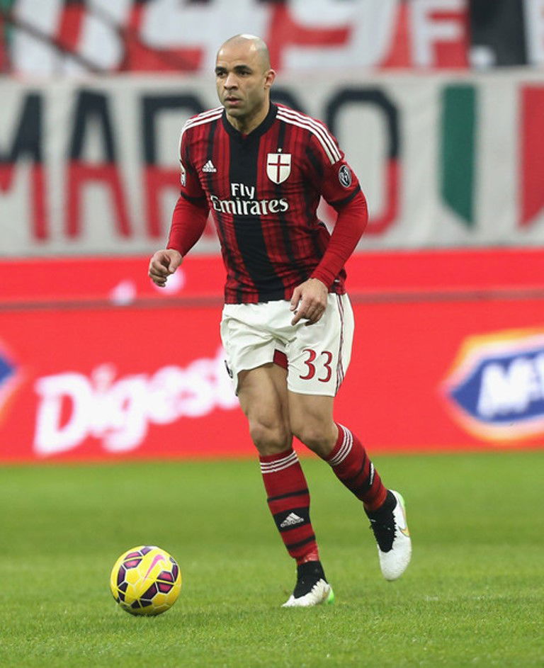 Porto: l’ex Milan Alex pronto per le visite mediche article-post