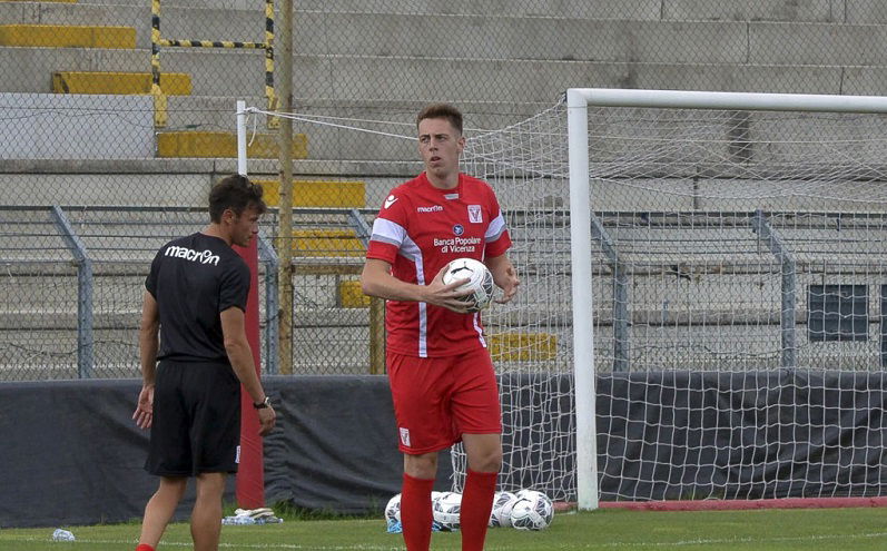 “Forza Alex”: il comunicato del Vicenza per il portiere Dall’Amico preview