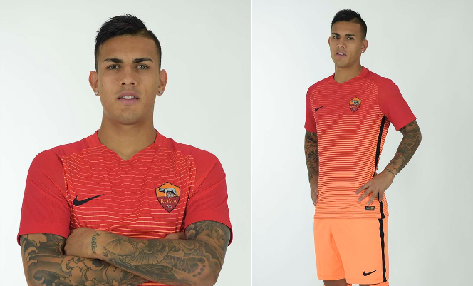 Roma, ecco la terza maglia: Paredes il primo a indossarla preview
