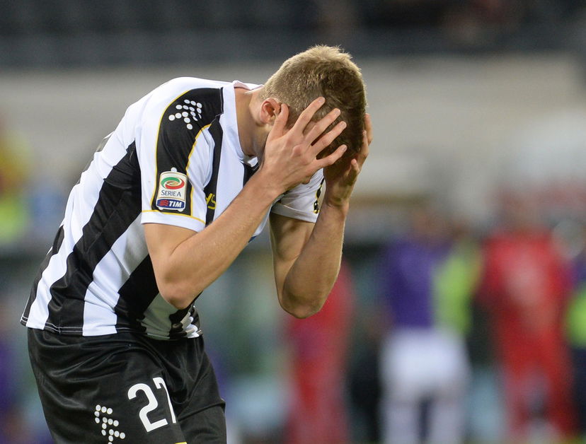 Udinese, tegola Widmer: frattura della clavicola, operazione ok. Il report preview