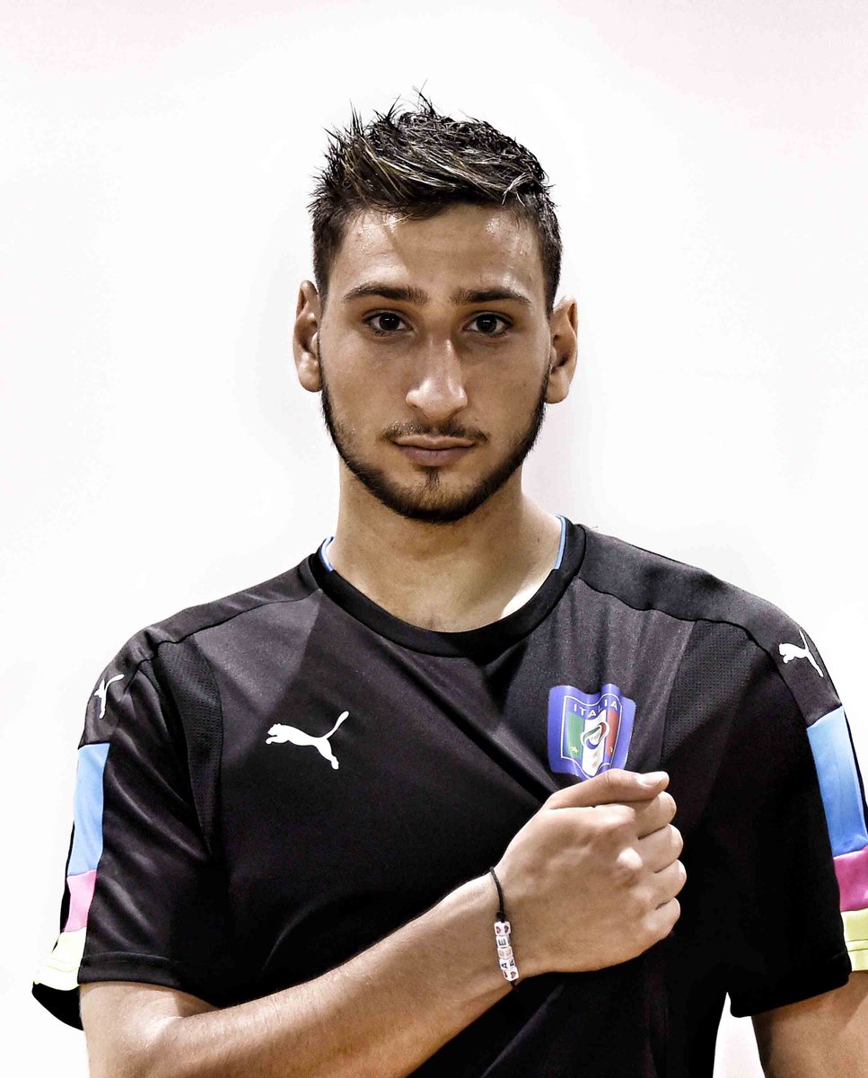 Donnarumma da record, l’omaggio del Milan: “Il più giovane portiere titolare di sempre in Nazionale” article-post