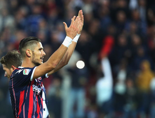 FALCINELLI, FIUTO DEL GOL, CINISMO E UNA TRIPLETTA CHE RIACCENDE LE SPERANZE DEL CROTONE preview