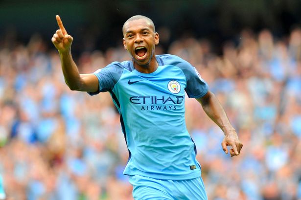 Fernandinho: “Vogliamo alzare la coppa. Foden? E’ impressionante” preview