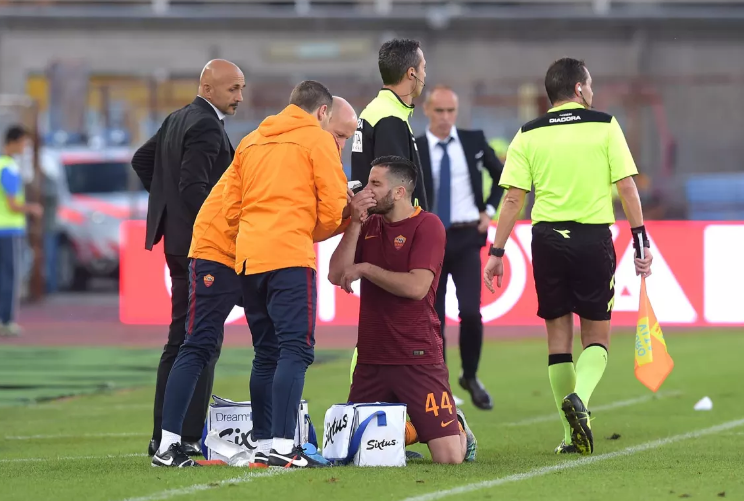 Roma, niente lesioni per Manolas e solo dolore per De Rossi: le ultime sugli infortunati article-post