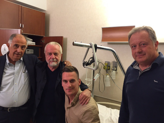 De Laurentiis fa visita a Milik prima dell’operazione preview