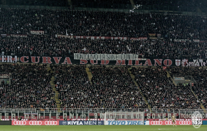 Milan, in curva esposto uno striscione per Montolivo preview