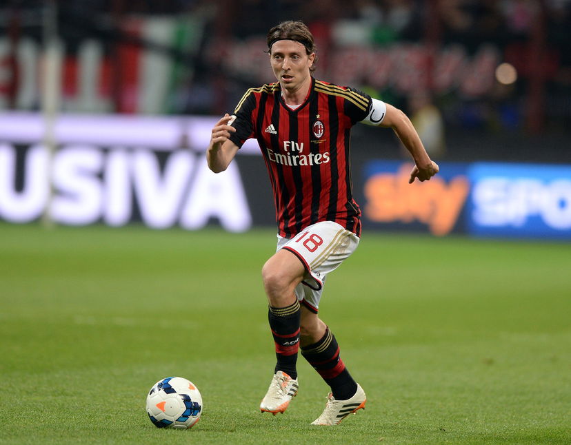 Montolivo: “Bello ricevere tanto affetto. Mando una carezza a chi mi ha augurato la morte” preview