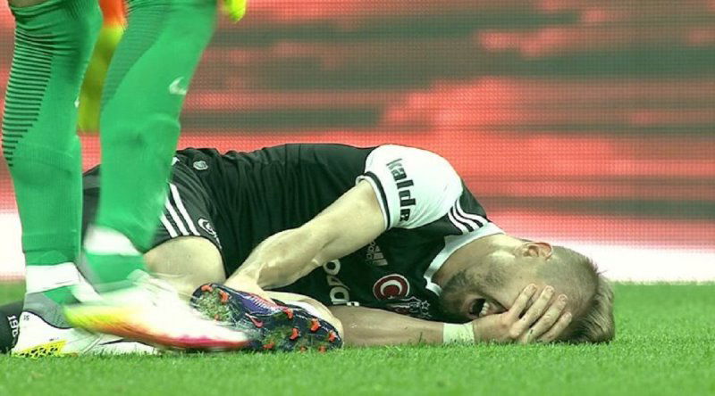 Caner Erkin shock: rottura del tendine d’Achille per l’esterno turco preview