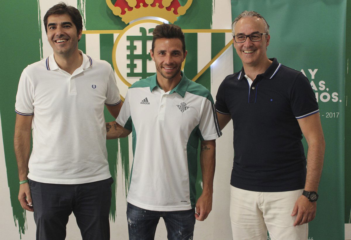Ufficiale: Betis, rinnovo fino al 2019 per l’esperto Ruben Castro article-post
