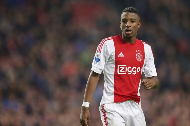 Telegraaf: Bazoer, il Wolfsburg brucia tutti, raggiunto l’accordo con l’Ajax article-post