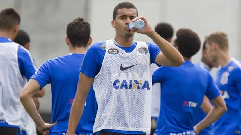 Dal Brasile: il Real per il futuro pensa a Leo Santos del Corinthians. E Matheus Pereira… preview