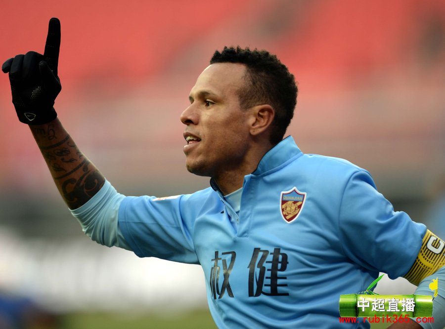 Luis Fabiano saluta la Cina e riparte dal Vasco da Gama, l’annuncio arriva su Instagram article-post