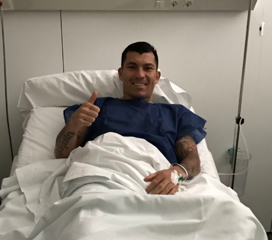 Inter, operato Medel. Il Pitbull su Twitter rassicura i tifosi: “È andato tutto bene” article-post