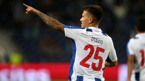 Ufficiale: Porto, rinnovo con clausola da 60 milioni di euro per Otavio article-post