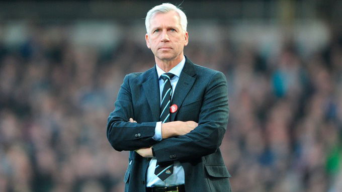 Sun: Crystal Palace, il tecnico Pardew rischia l’esonero article-post