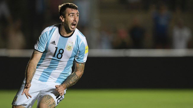 LUCAS PRATTO, SPALLE LARGHE, GOL E CARISMA. EL CAMELLO È TORNATO preview