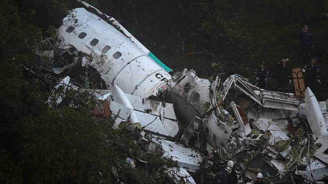 Disastro Chapecoense: arrestati tre dirigenti della compagnia aerea preview