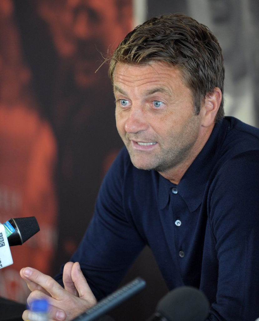 Dalla panchina alla scrivania, Sherwood alla Leonardo: è ufficialmente il nuovo ds dello Swindon preview