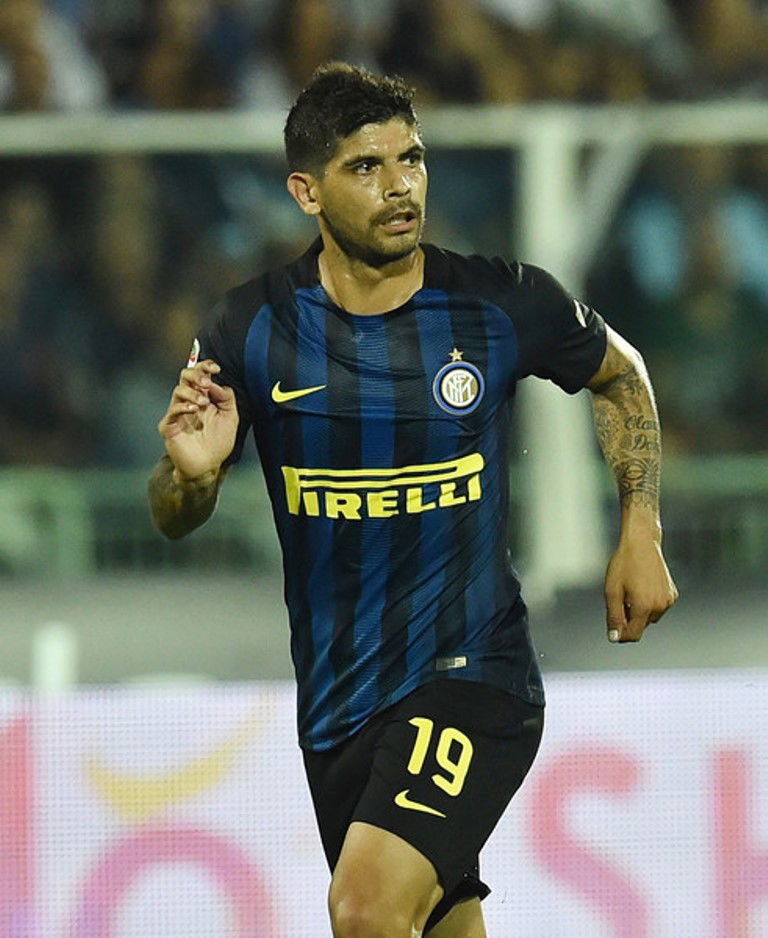 Dalla Spagna: Tianjin Quanjian, offerta per Banega. All’Inter 25 milioni di euro article-post