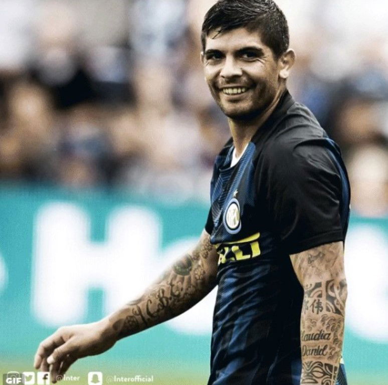 Banega, l’agente rivela: “Offerte molto importanti dalla Cina” article-post