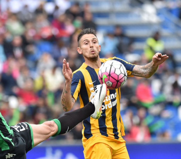 Leandro Greco, l’agente: “Confermo l’interesse del Bari. Andrà via da Verona perché…” article-post