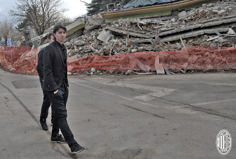 Milan, Montolivo in visita ad Amatrice preview