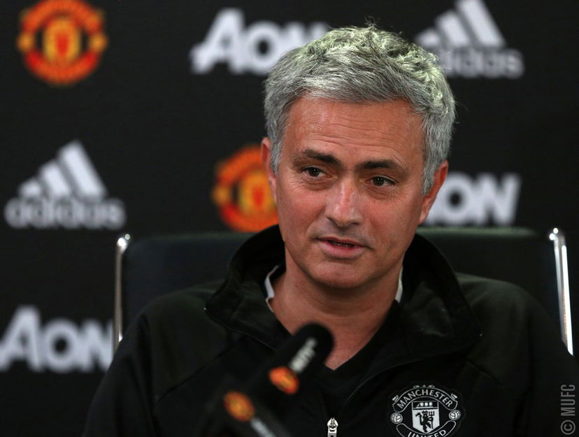 Mourinho: “Il Galatasaray vuole Fellaini? È più facile che prendano me…” preview