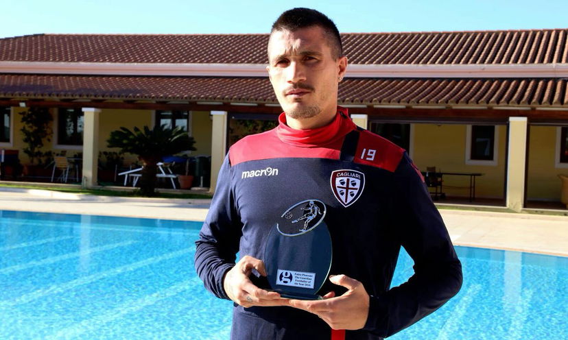 Cagliari, Pisacane premiato come “Calciatore dell’anno” dal Guardian preview