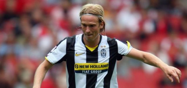 Ufficiale: si ritira l’ex Juve Christian Poulsen, medianaccio giramondo article-post