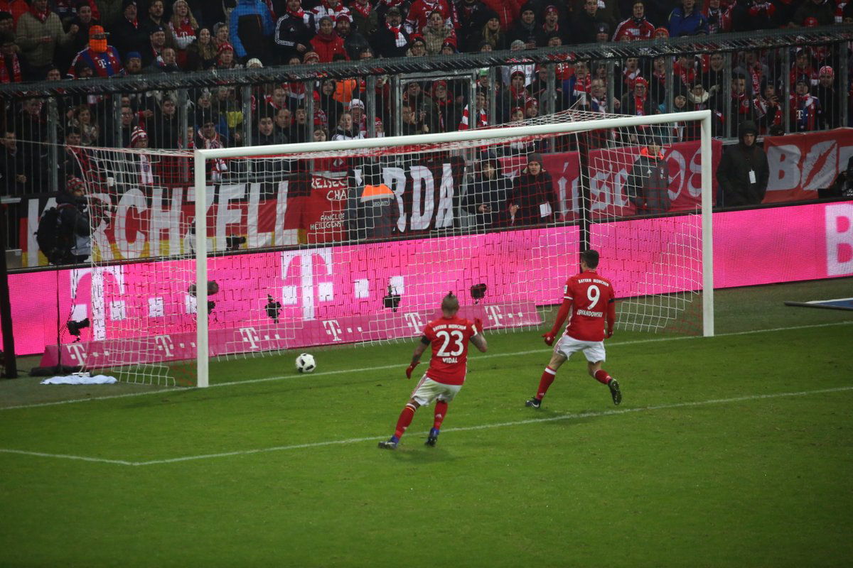 Bundesliga: al Bayern lo scontro diretto, 3-0 al Lipsia e vetta solitaria per Ancelotti article-post