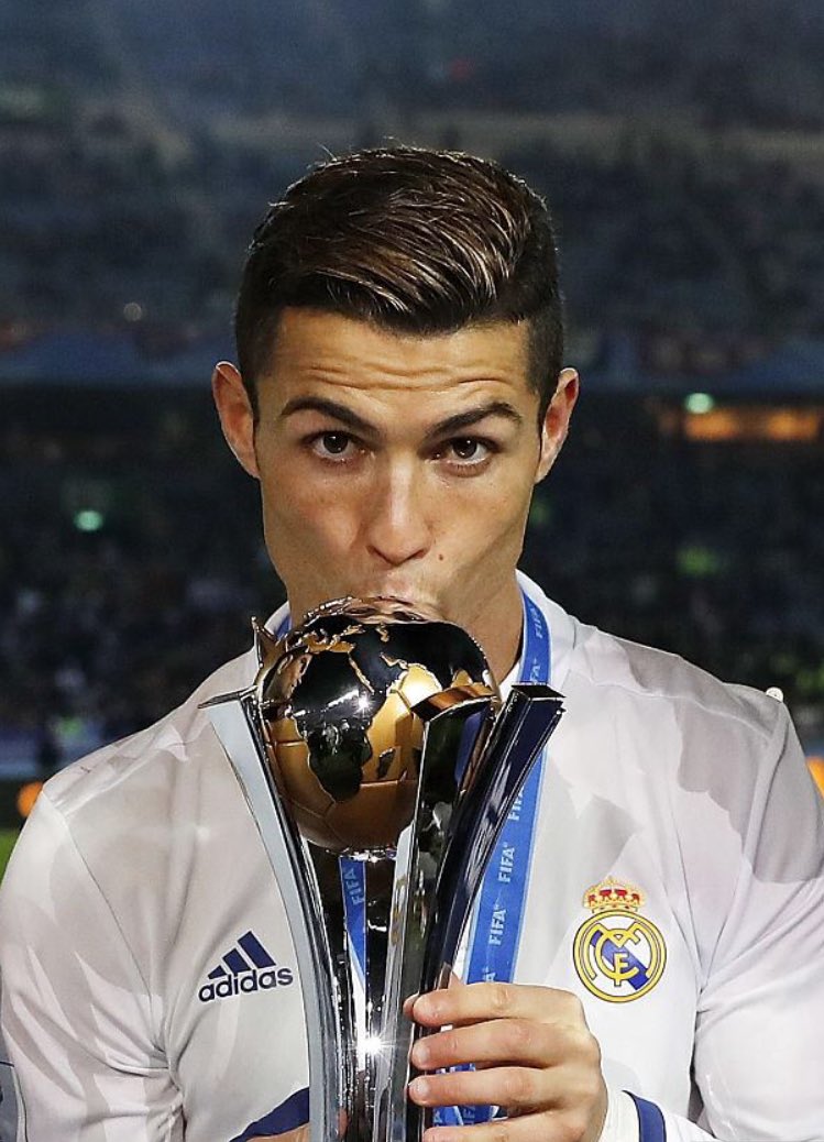 Ronaldo: “Un anno indimenticabile. Titolo più bello? L’Europeo, perché non l’avevo mai vinto” article-post