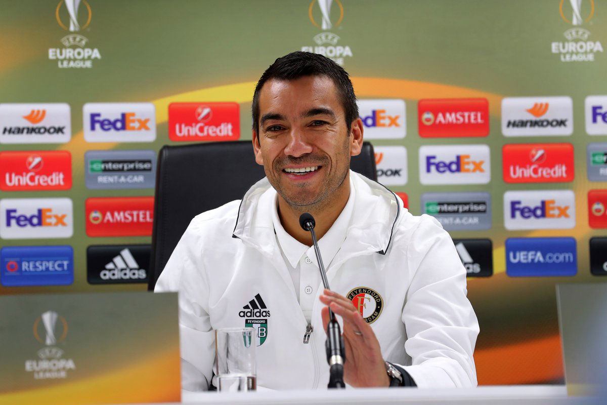 Ufficiale: Feyenoord, Van Bronckhorst ha rinnovato fino al 2019 article-post